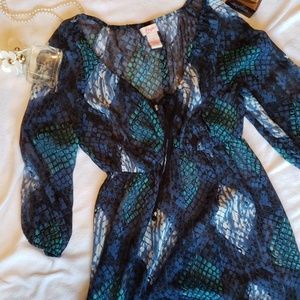 ⚡FLASH SALE⚡Candies Sheer Snakeskin Cover up⛈💙